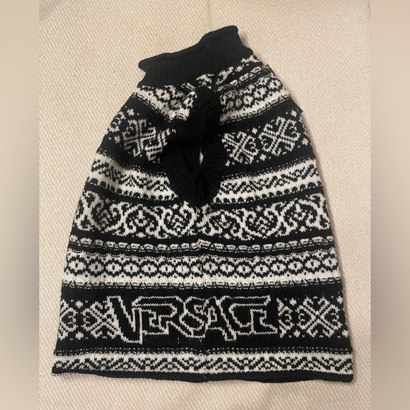 Versace Women’s knitted Sweater Vest - Picture 3 of 9